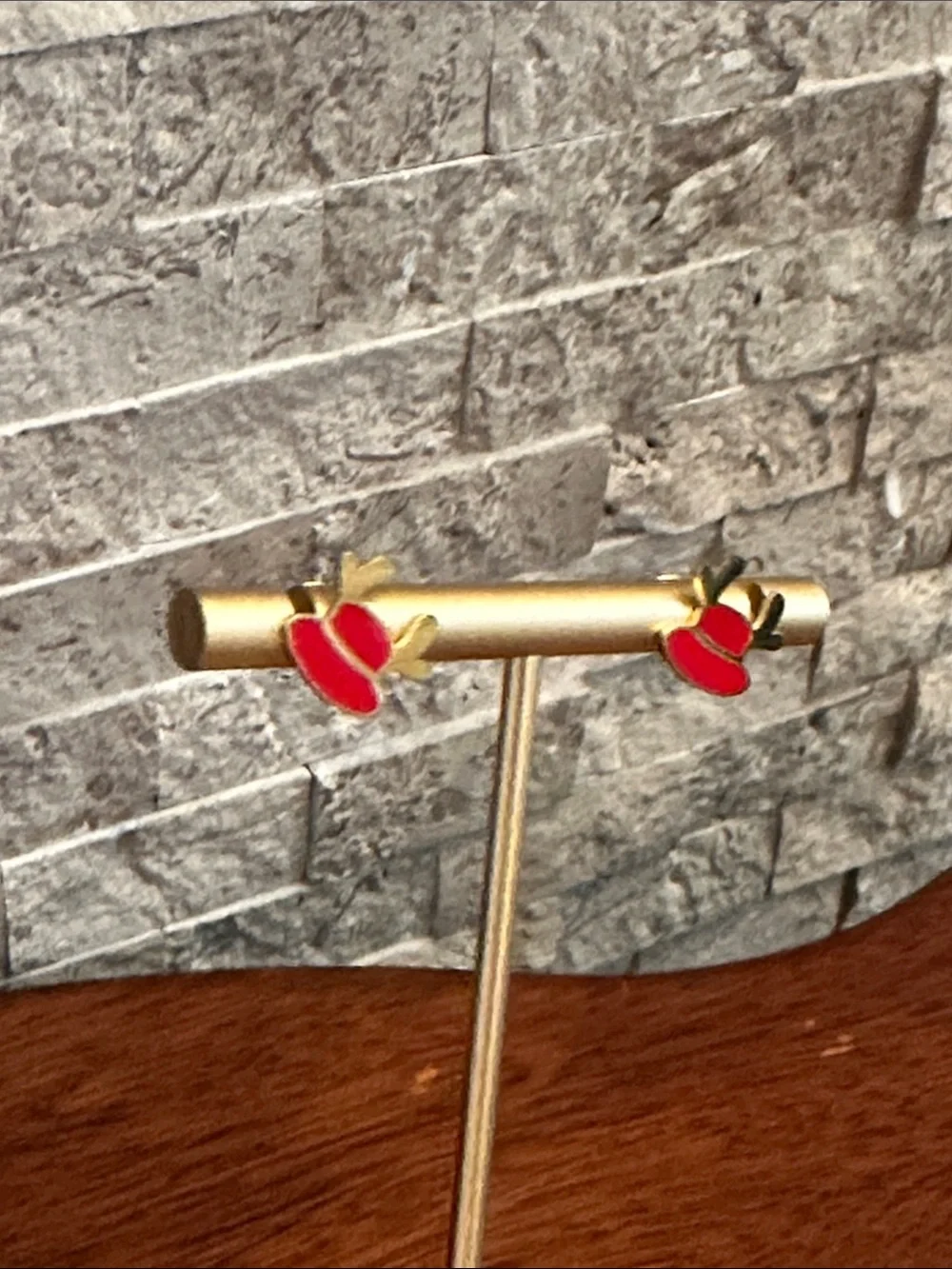 Fashion Jewelry Gold-tone Earring Stand Christmas Themed